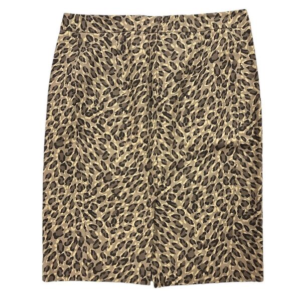 Loft Skirt Animal Print fully lined. Size 10 - Picture 2 of 6